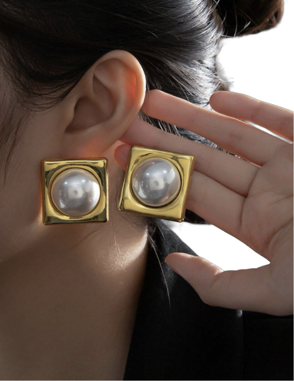 Square Pearl Stud Earrings