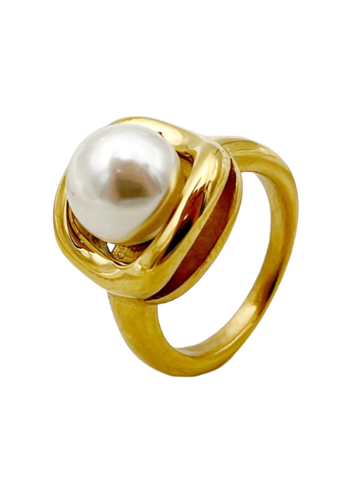 Pearl Cluster Ring