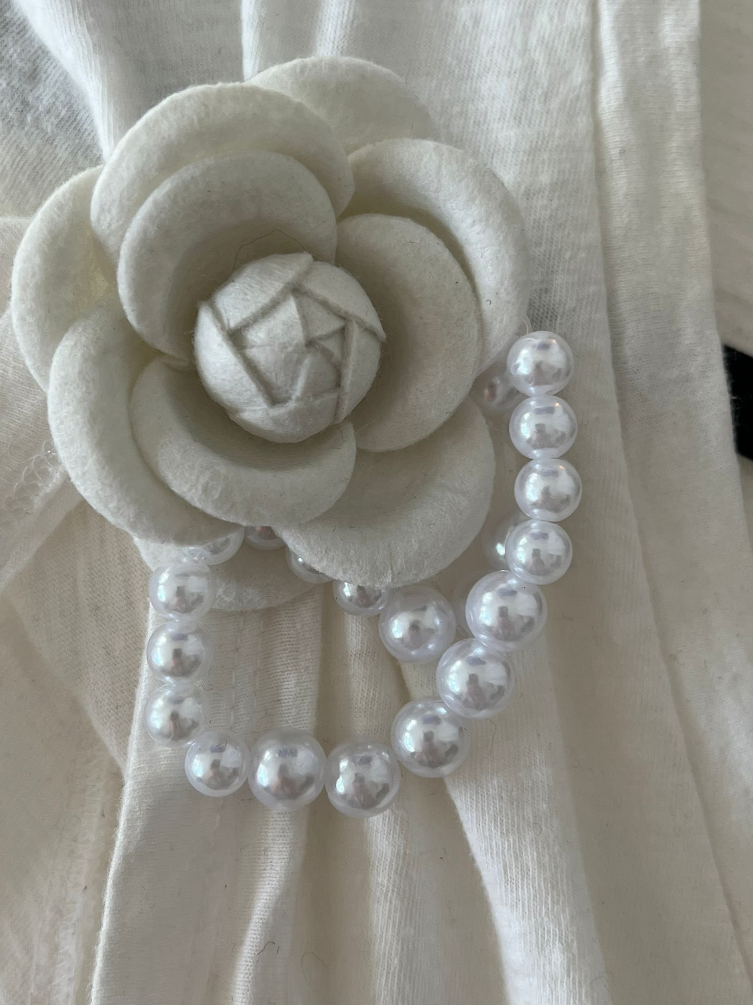 Flower Pearl Brooch - Image 4